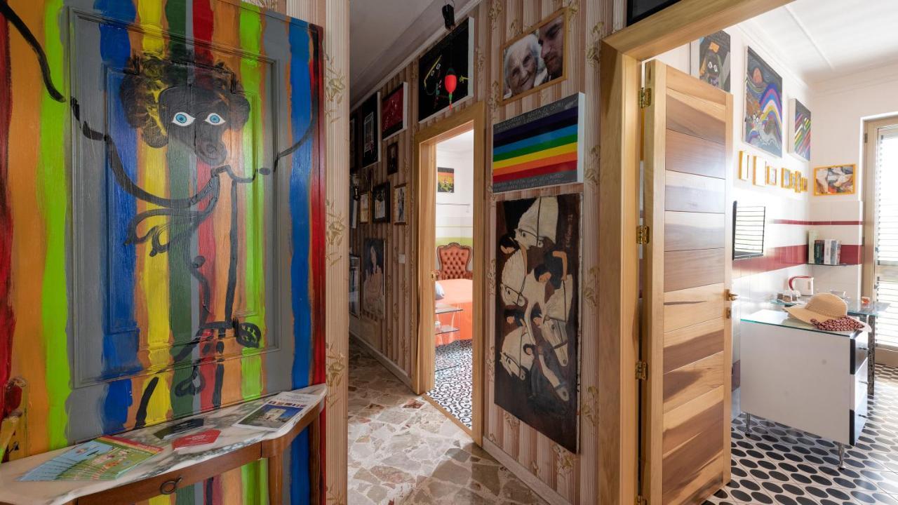 Casa D'Artista - Le Stanze Della Stupidita Panzió Borgagne Kültér fotó